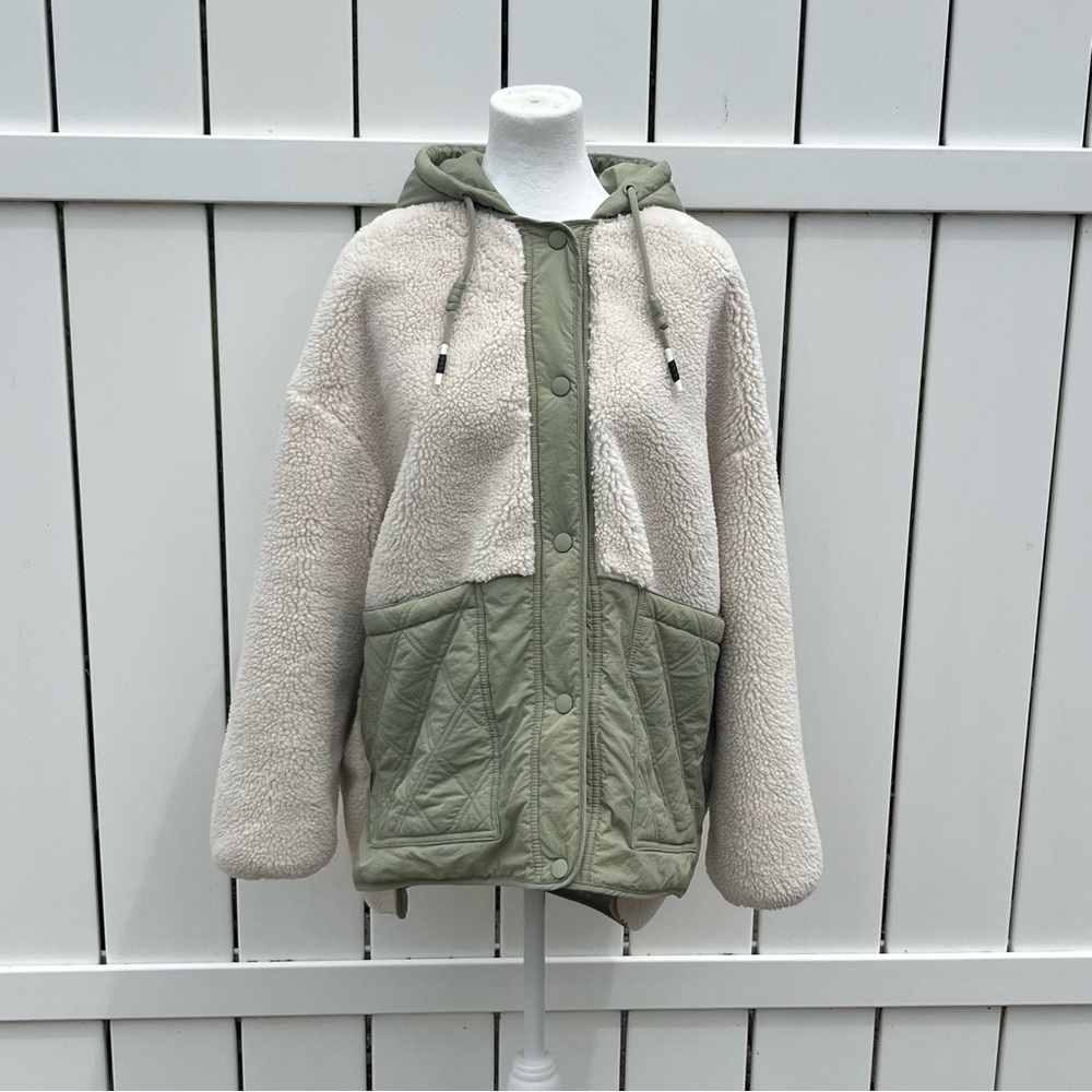Zara Cozy Two-Tone green Hooded Large Jacket